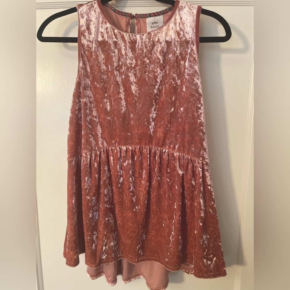 Knox Rose pink sleeveless velour too. Peplum flowy bottom, size medium.